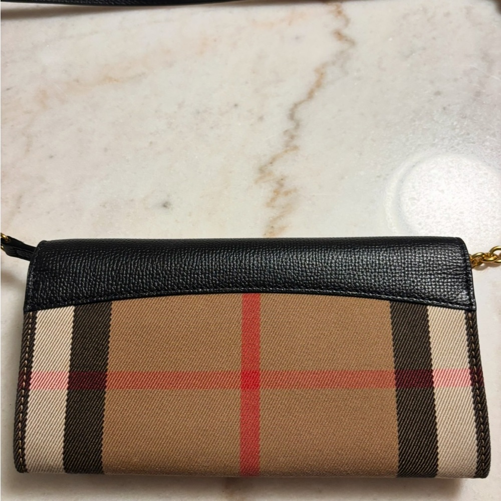 Burberry Henley Nova Check WOC - Picture 3 of 15